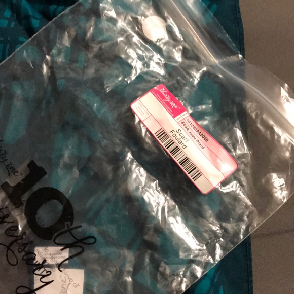 Thirty-One Teal Plaid Scarf - Picture 2 of 2